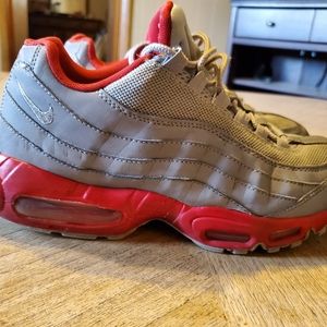 Nike Air Max 95 Grey/red mens size 8